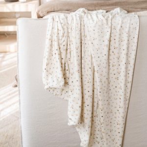 Minky Stretch Blanket in Posy