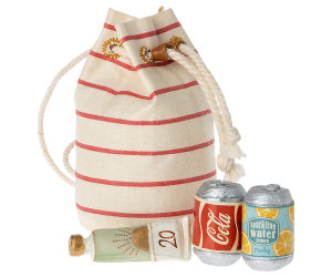 Bag with Beach Essentials, Mouse