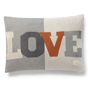 Love Pillow, Rust